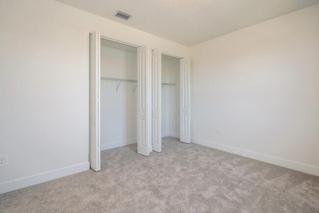 Building Photo - 4385 SW 123rd Ln