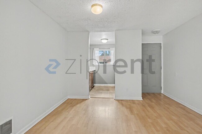 Building Photo - 5160 SW 180th Ave