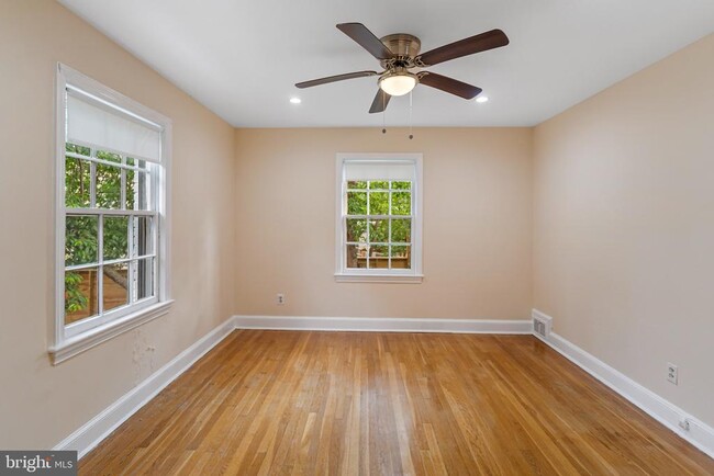 Building Photo - 4712 Piney Branch Rd NW
