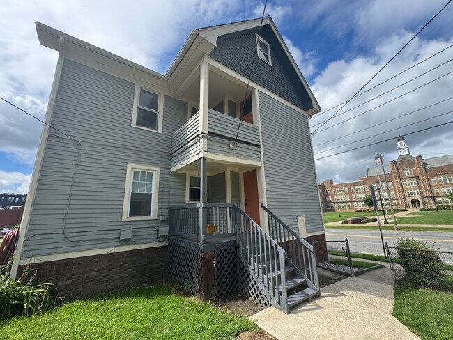 Building Photo - 3241 Kildare Rd