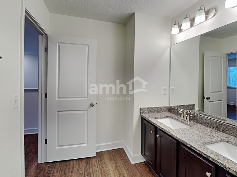Building Photo - 430 Sandstone Dr