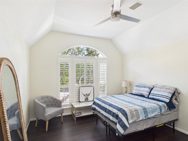 Building Photo - 5810 Parkdale Ct