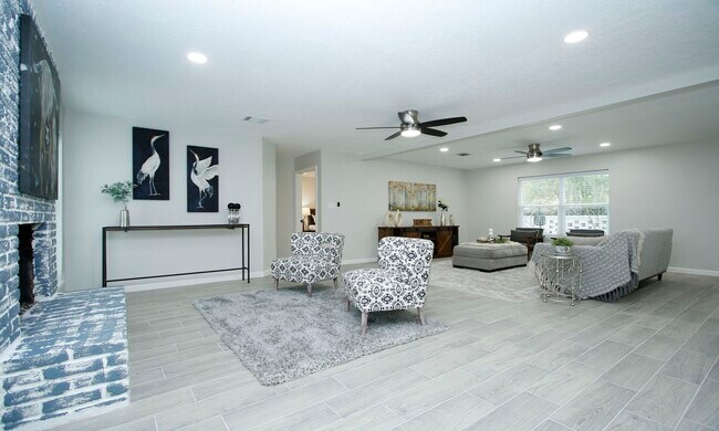 Building Photo - 25607 Pecan Valley Cir