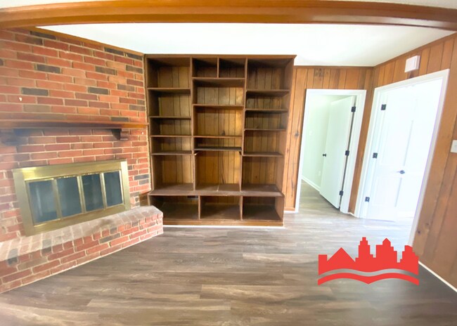Building Photo - 5408 Elmhurst Ave