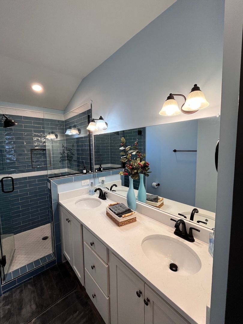 Building Photo - 420 Veritas St