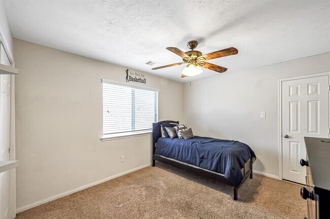 Building Photo - 21023 Tranquil Shores Drive