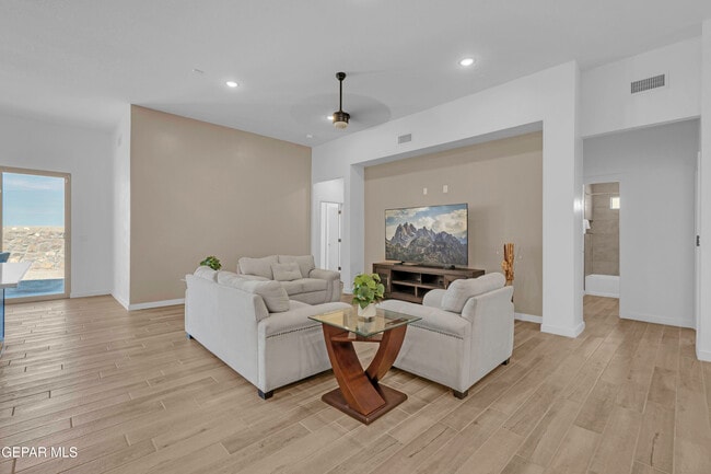 Building Photo - 12713 Captain Claudia CT