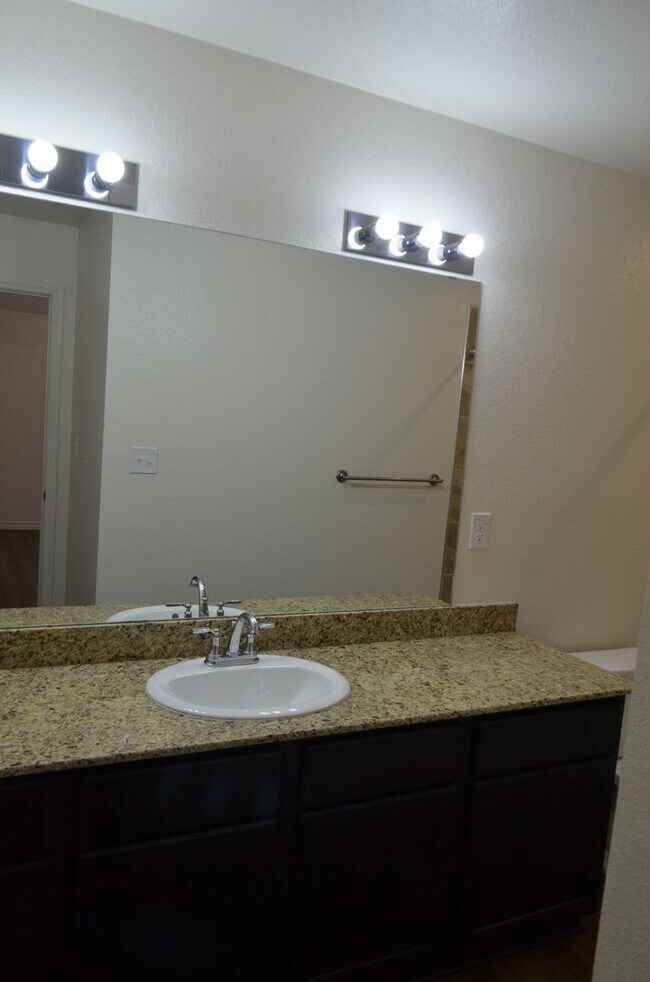 Building Photo - 916 Industrial Ave