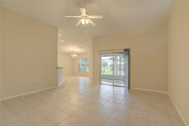 Building Photo - 8626 102nd Ct