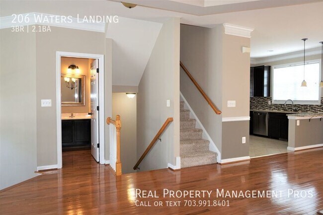 Building Photo - 206 Waters Landing
