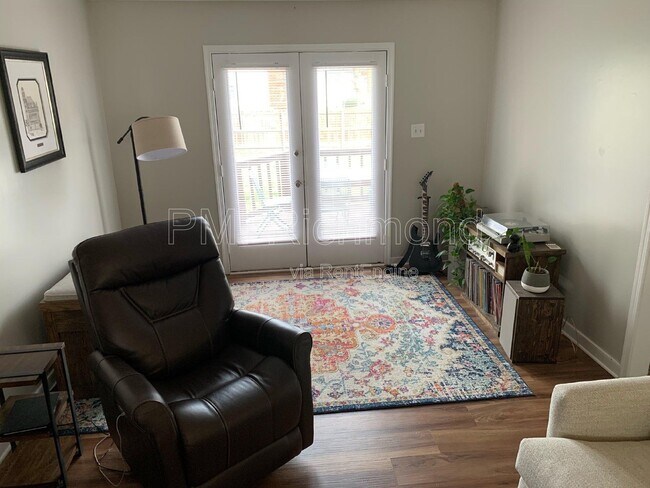 Building Photo - 1703 Danhurst Dr