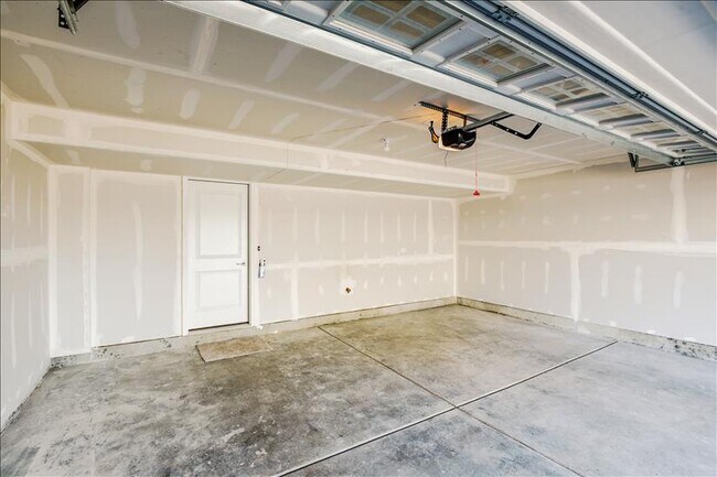 Building Photo - 1749 Carlstedt Dr