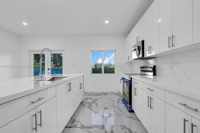 Building Photo - 11870 SW 220th St