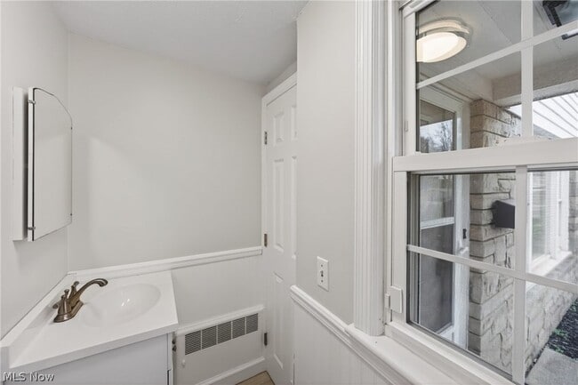 Building Photo - 20945 Halworth Rd