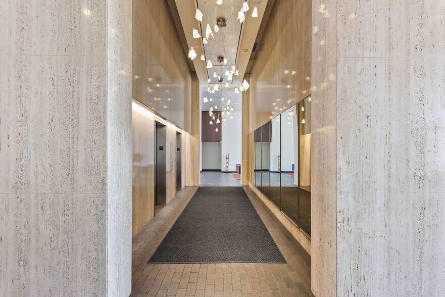 Building Photo - 1560 N Sandburg Ter