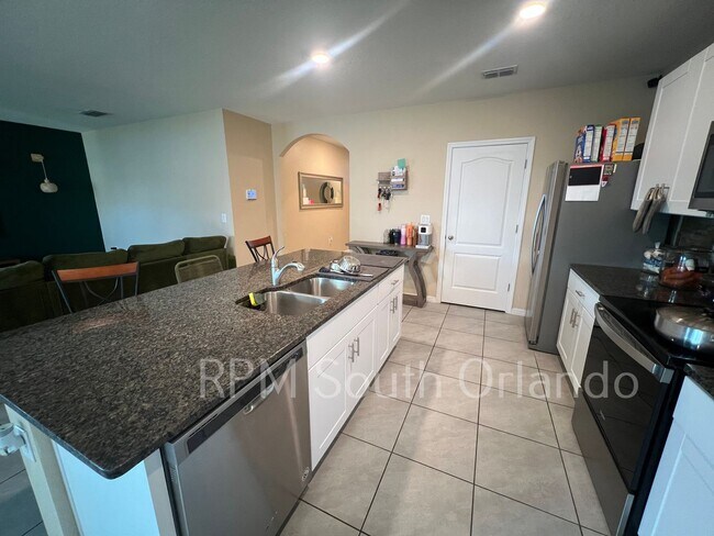 Building Photo - Beautiful 3-Bedroom Kissimmee Home – Great...