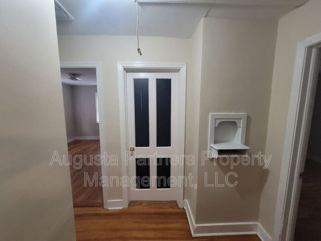 Building Photo - 1927 Wrightsboro Rd