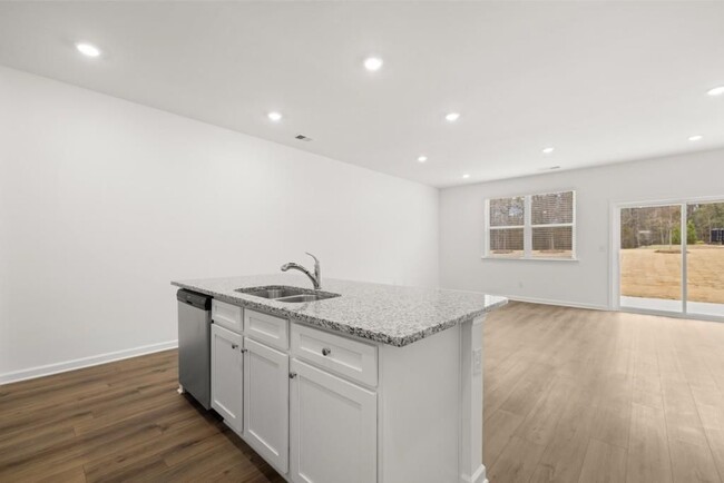 Building Photo - 277 Kenoot Dr
