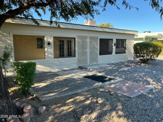 Building Photo - 10645 W Sequoia Dr