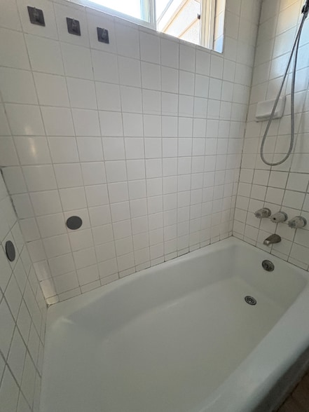 Building Photo - 8052 Fern Ave