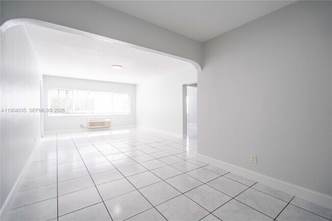 Building Photo - 8340 Byron Ave