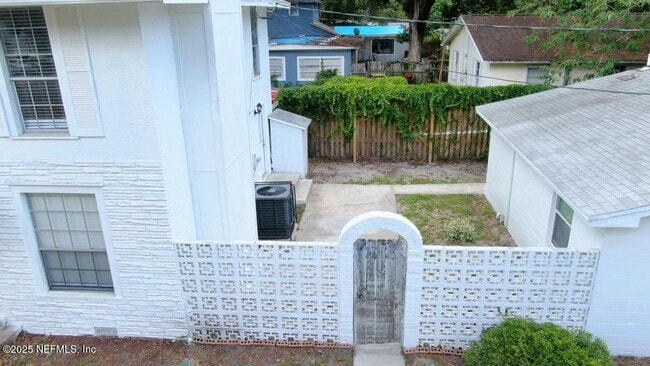 Building Photo - 5336 Cruz Rd