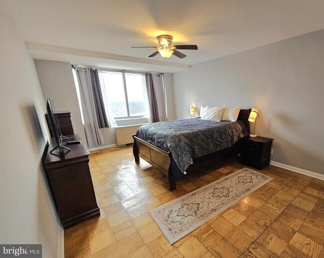 Building Photo - 301 N Beauregard St