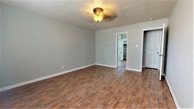 Building Photo - 24314 Spring Mill Ln