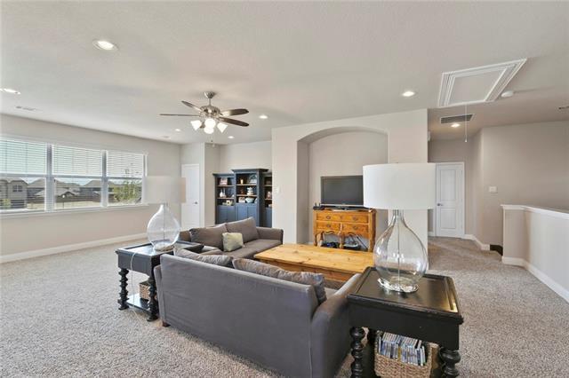 Building Photo - 861 Waterview Dr