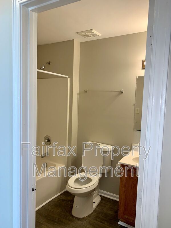 Building Photo - 1807 Fidelity Dr