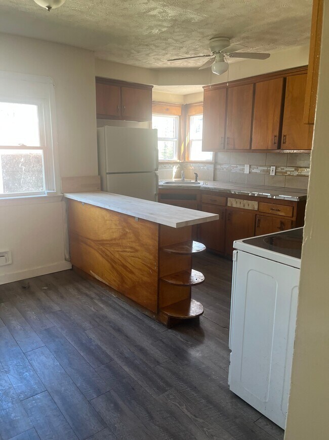 Building Photo - 11701 East Blvd