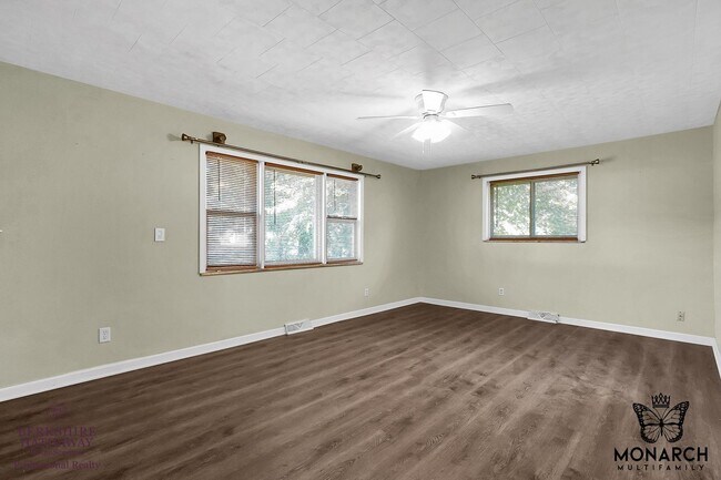 Building Photo - Affordable 3 Bedroom Home