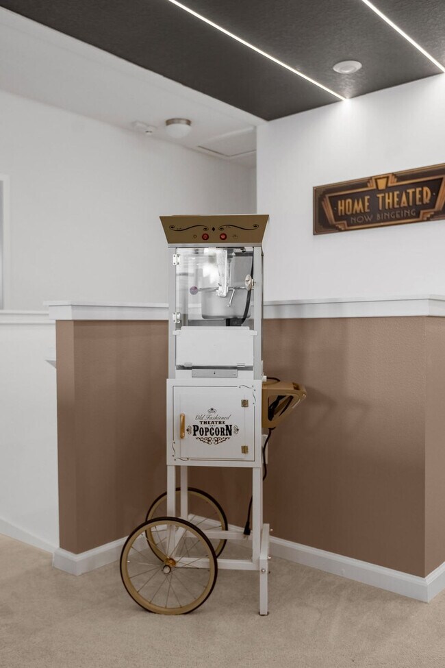 Building Photo - 221 Ballo Dr