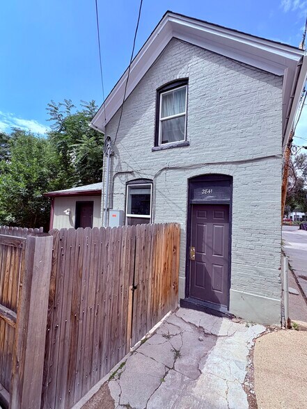 Building Photo - 2841 W 24th Ave