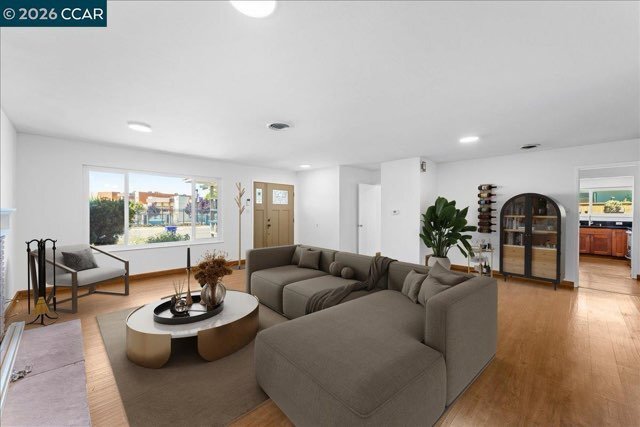Building Photo - 1566 Mann Dr