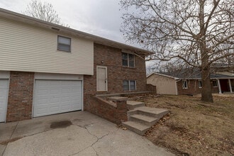 Building Photo - 4467 Santa Anna Dr