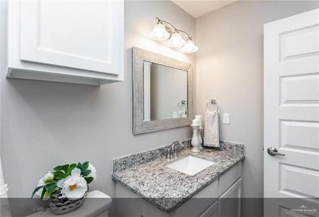 Building Photo - 1416 Alta Vista Dr