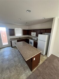 Building Photo - 10492 Highlands River St