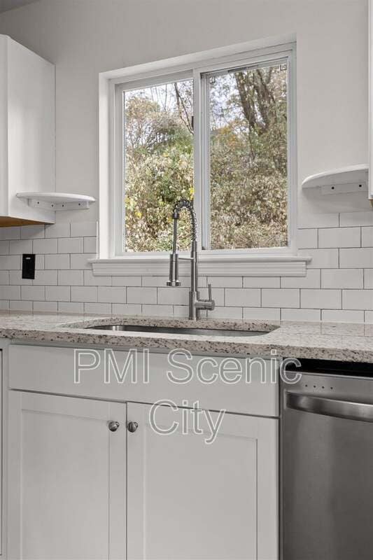 Building Photo - 3919 Weldon Dr