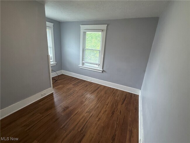 Building Photo - 33520 Bainbridge Rd