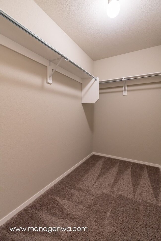 Building Photo - Cozy 4 Bedroom Elkins Home! Lots of upgrades!!