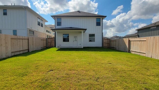 Building Photo - 148 White Horses Dr