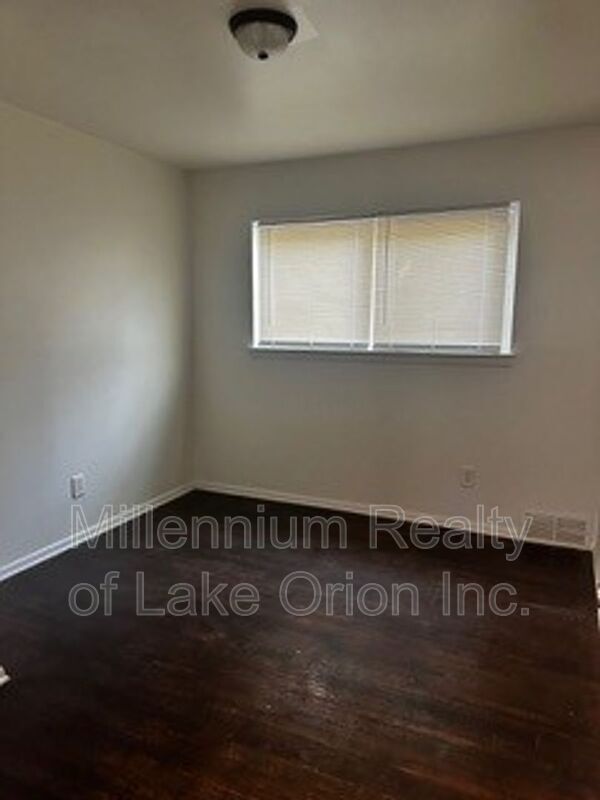 Building Photo - 445 Emerson Ave