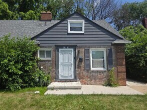 Building Photo - 20107 Moross Rd