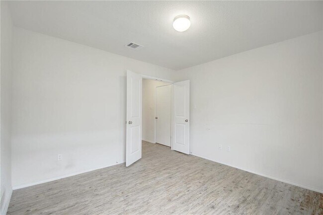 Building Photo - 21716 Windmill Ranch Ave