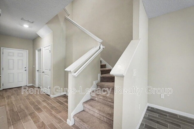 Building Photo - 10323 Alder Creek Ln