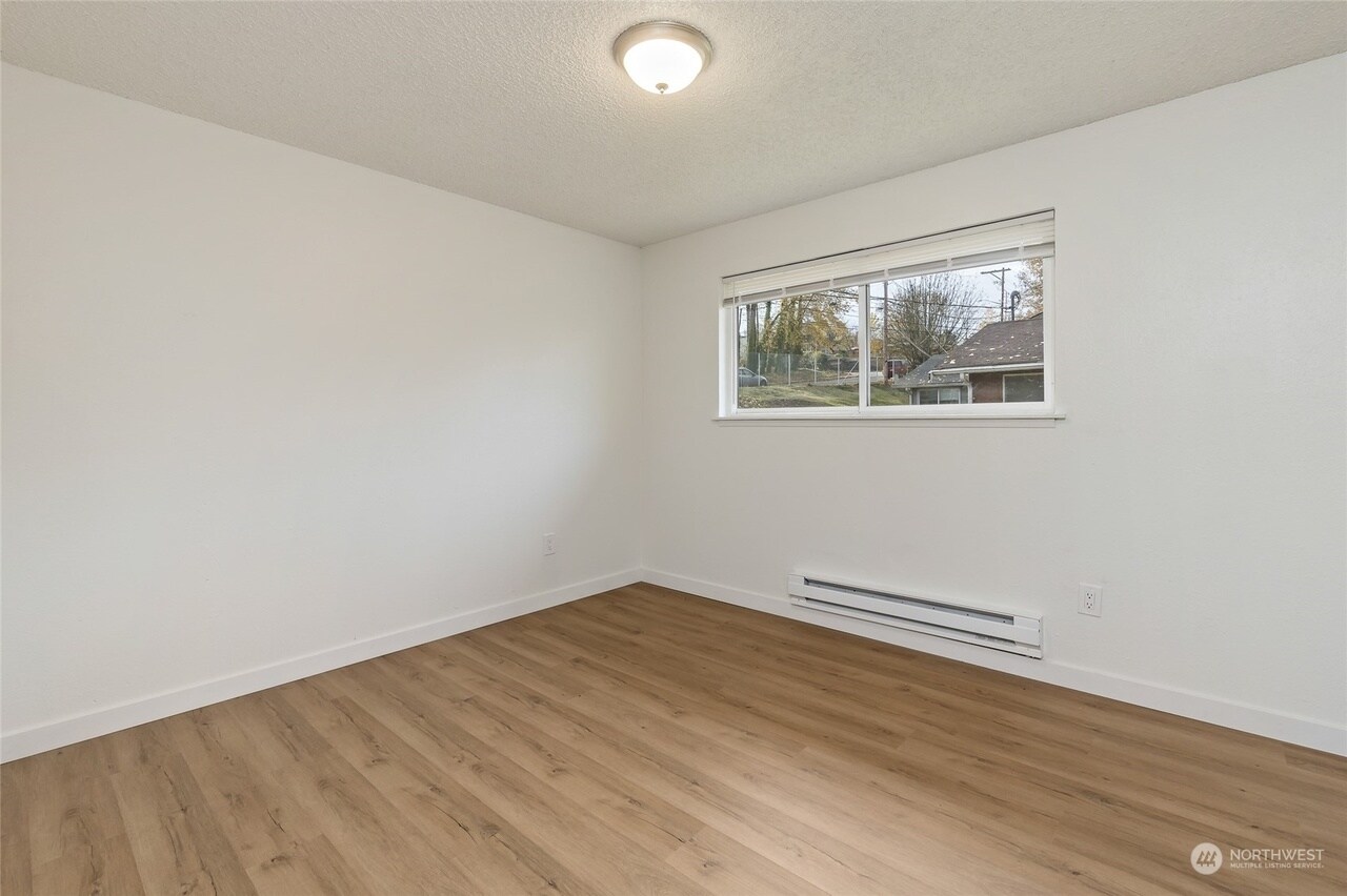 Building Photo - 1521 E 38th St