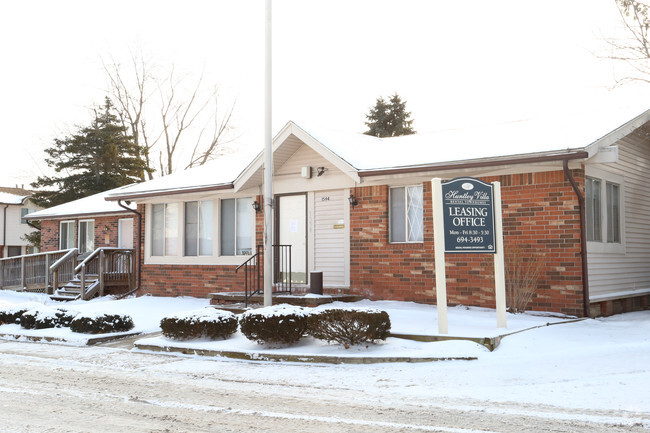 Building Photo - Huntley Townhome Villas