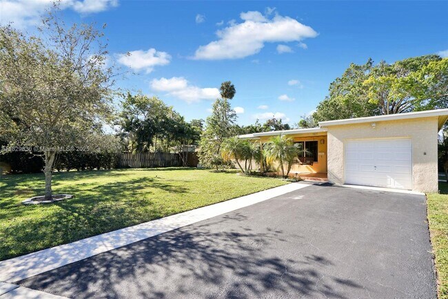 Building Photo - 1601 Riverland Rd