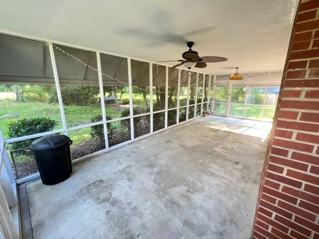 Building Photo - Adorable Apex Ranch on 2 Acres of Land!